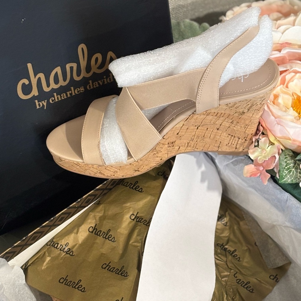 Charles By Charles David Nude Tan Wedges